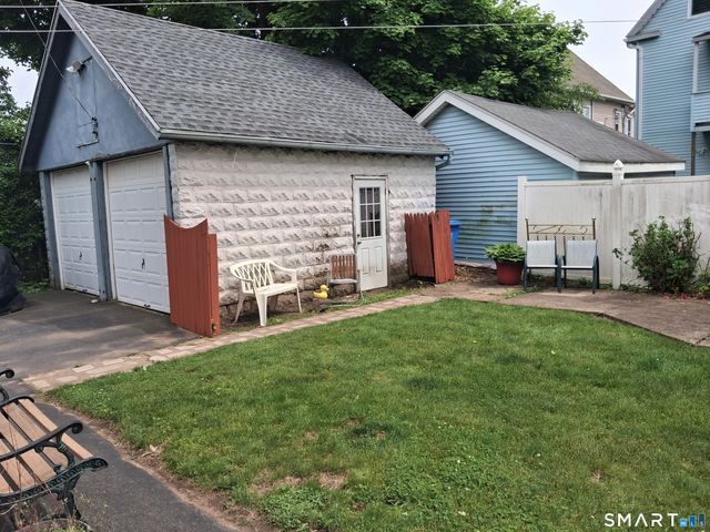 26 4th Street, Hamden, CT 06514