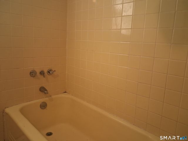 26 4th Street, Hamden, CT 06514