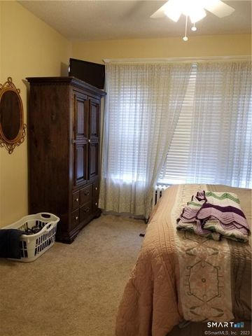 26 4th Street, Hamden, CT 06514