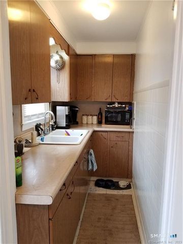 26 4th Street, Hamden, CT 06514