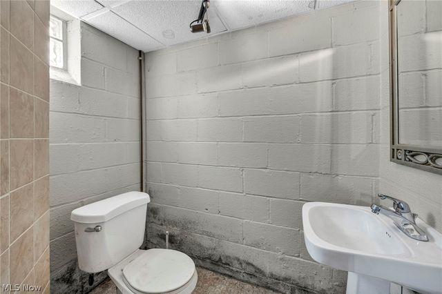 14018 Liberty Avenue, Cleveland, OH 44135