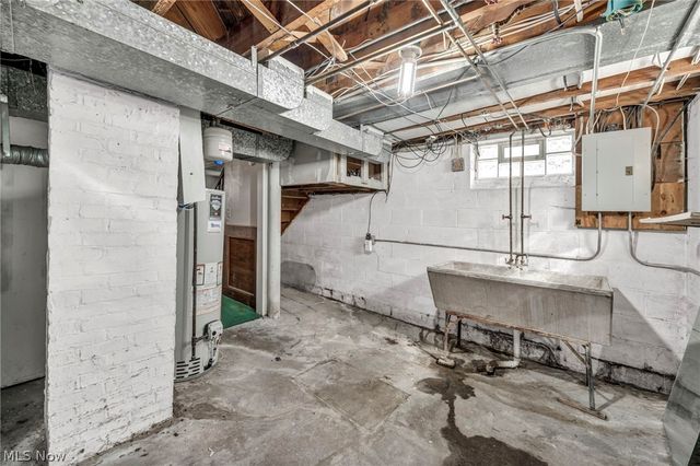 14018 Liberty Avenue, Cleveland, OH 44135