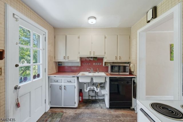 21 Wagner St, Bloomfield Twp., NJ 07003