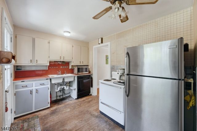 21 Wagner St, Bloomfield Twp., NJ 07003