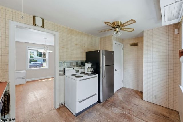 21 Wagner St, Bloomfield Twp., NJ 07003