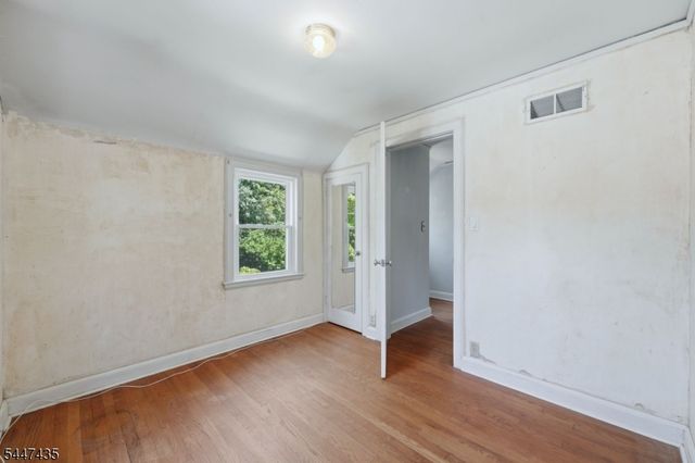 21 Wagner St, Bloomfield Twp., NJ 07003