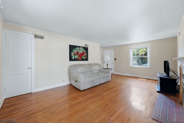21 Wagner St, Bloomfield Twp., NJ 07003