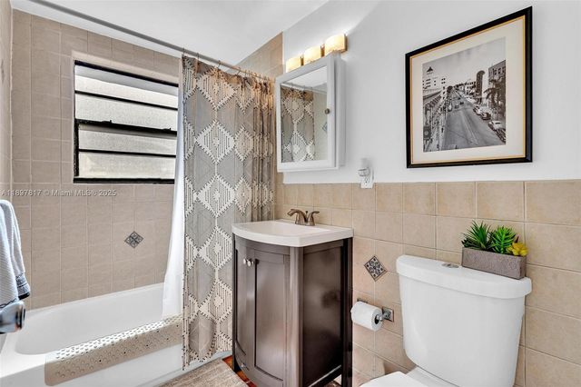 836 W 40th St 1, Miami Beach, FL 33140