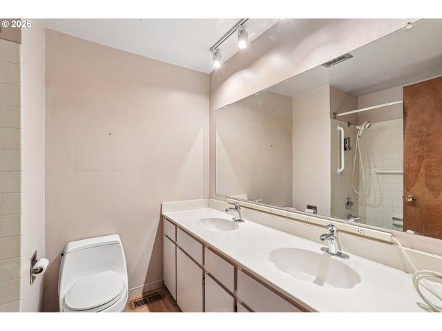 9637 Sw 62ND Ave, Portland, OR 97219