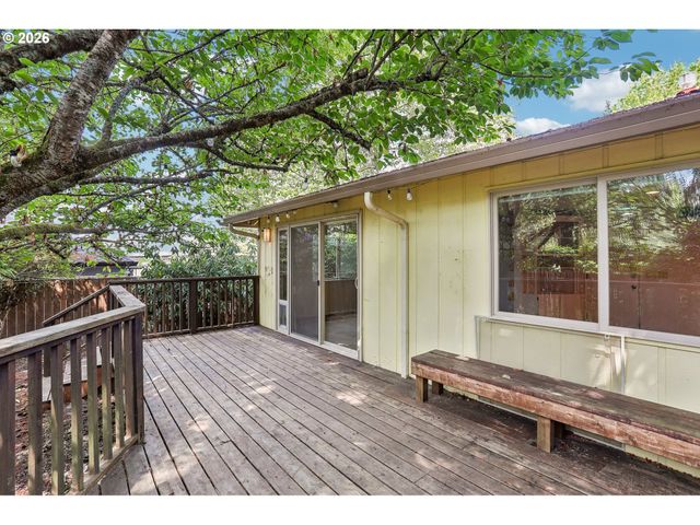 9637 Sw 62ND Ave, Portland, OR 97219