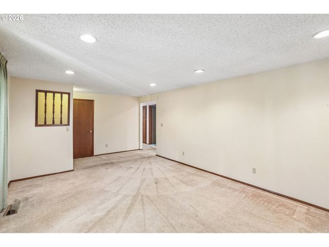 9637 Sw 62ND Ave, Portland, OR 97219