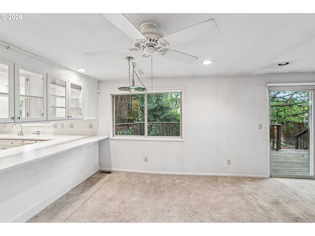 9637 Sw 62ND Ave, Portland, OR 97219