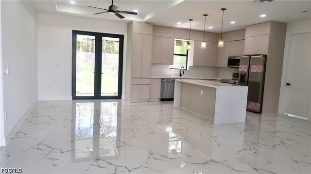 2106 E 13th ST, Lehigh Acres, FL 33972