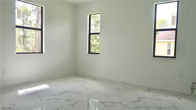 2106 E 13th ST, Lehigh Acres, FL 33972