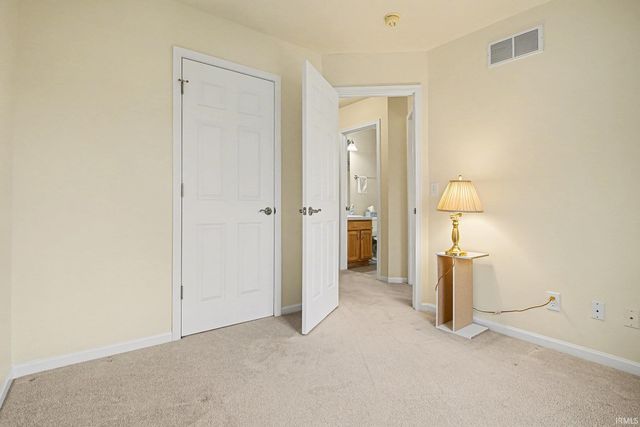 4438 Field Gate Drive, South Bend, IN 46628