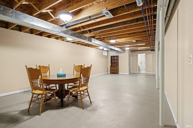 4438 Field Gate Drive, South Bend, IN 46628