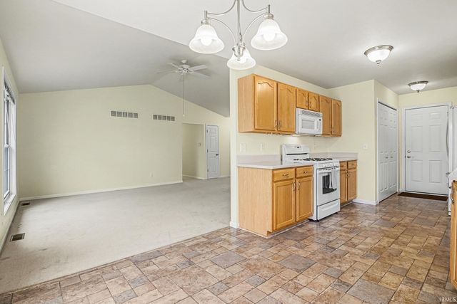 4438 Field Gate Drive, South Bend, IN 46628