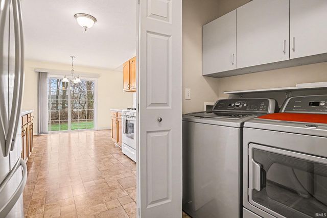 4438 Field Gate Drive, South Bend, IN 46628