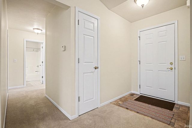 4438 Field Gate Drive, South Bend, IN 46628