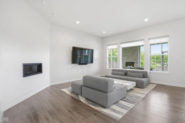 1358 Avondale Drive, Westfield, IN 46074