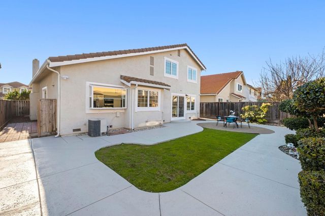 35686 Chaplin Dr, Fremont, CA 94536