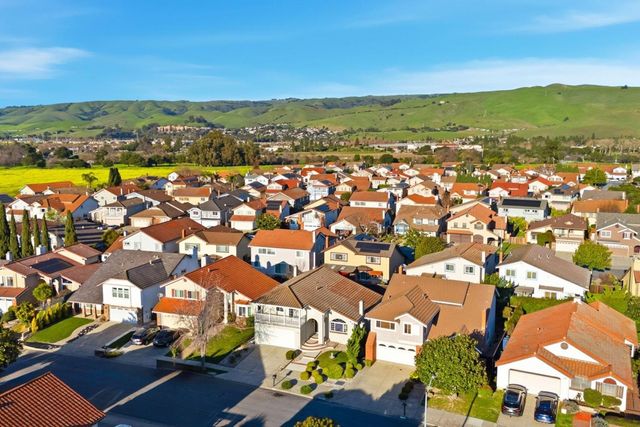 35686 Chaplin Dr, Fremont, CA 94536