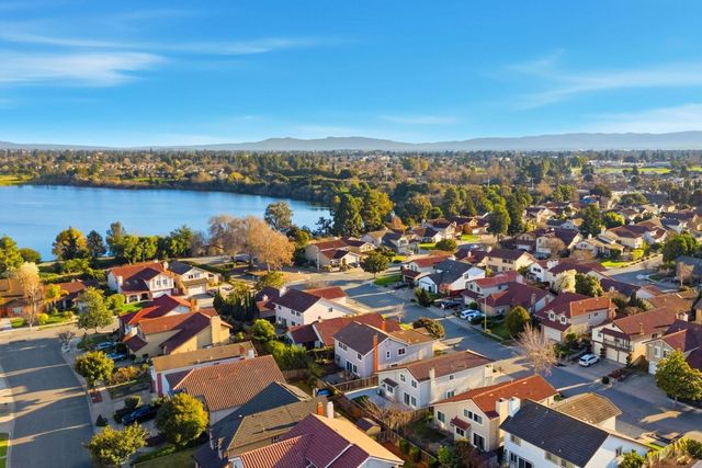 35686 Chaplin Dr, Fremont, CA 94536