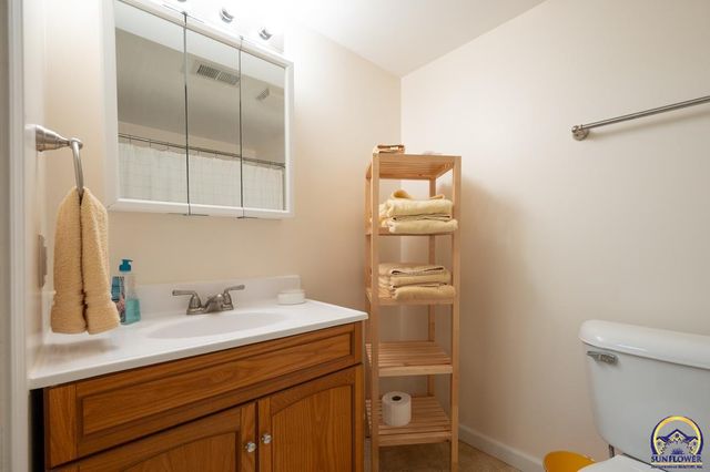 4647 SE Shawnee Heights RD, Tecumseh, KS 66542