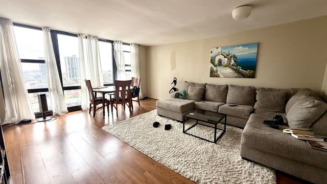 2605 S Indiana Avenue 1008, Chicago, IL 60616