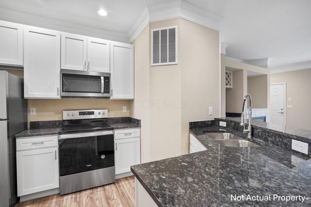 4918 Stratford Pine Lane, Dublin, OH 43016