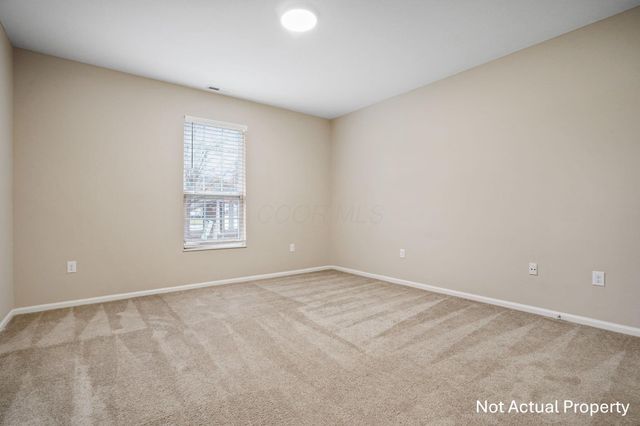 4918 Stratford Pine Lane, Dublin, OH 43016