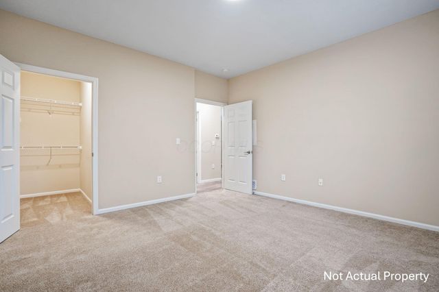 4918 Stratford Pine Lane, Dublin, OH 43016