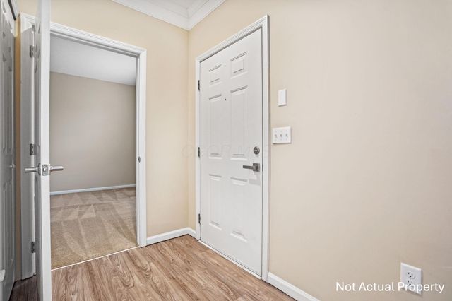 4918 Stratford Pine Lane, Dublin, OH 43016