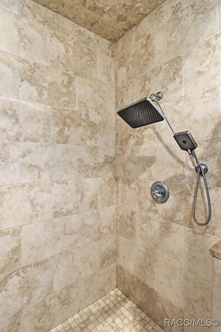 3033 N Caves Valley Path, Lecanto, FL 34461