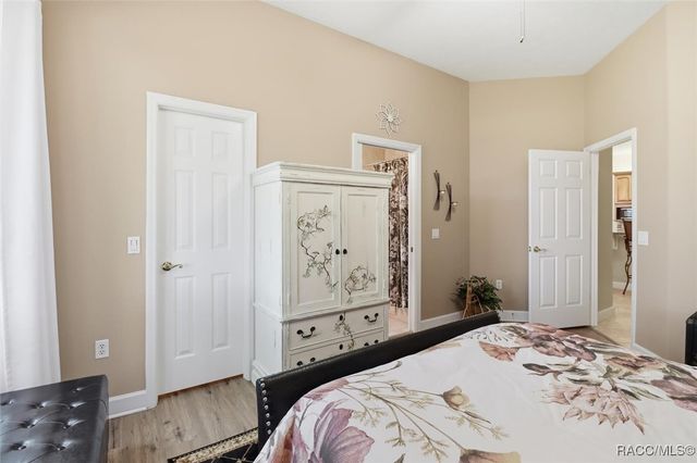 3033 N Caves Valley Path, Lecanto, FL 34461