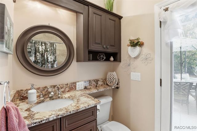 3033 N Caves Valley Path, Lecanto, FL 34461