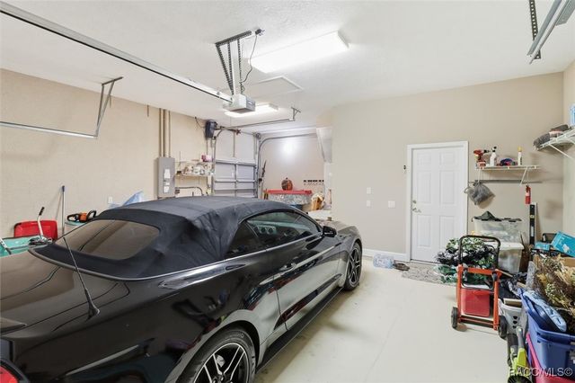 3033 N Caves Valley Path, Lecanto, FL 34461