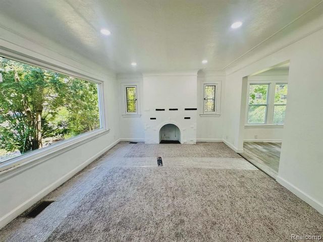 13310 Maiden Street, Detroit, MI 48213