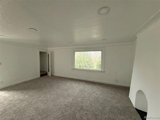 13310 Maiden Street, Detroit, MI 48213