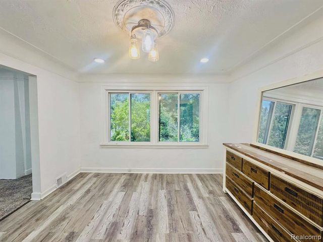 13310 Maiden Street, Detroit, MI 48213