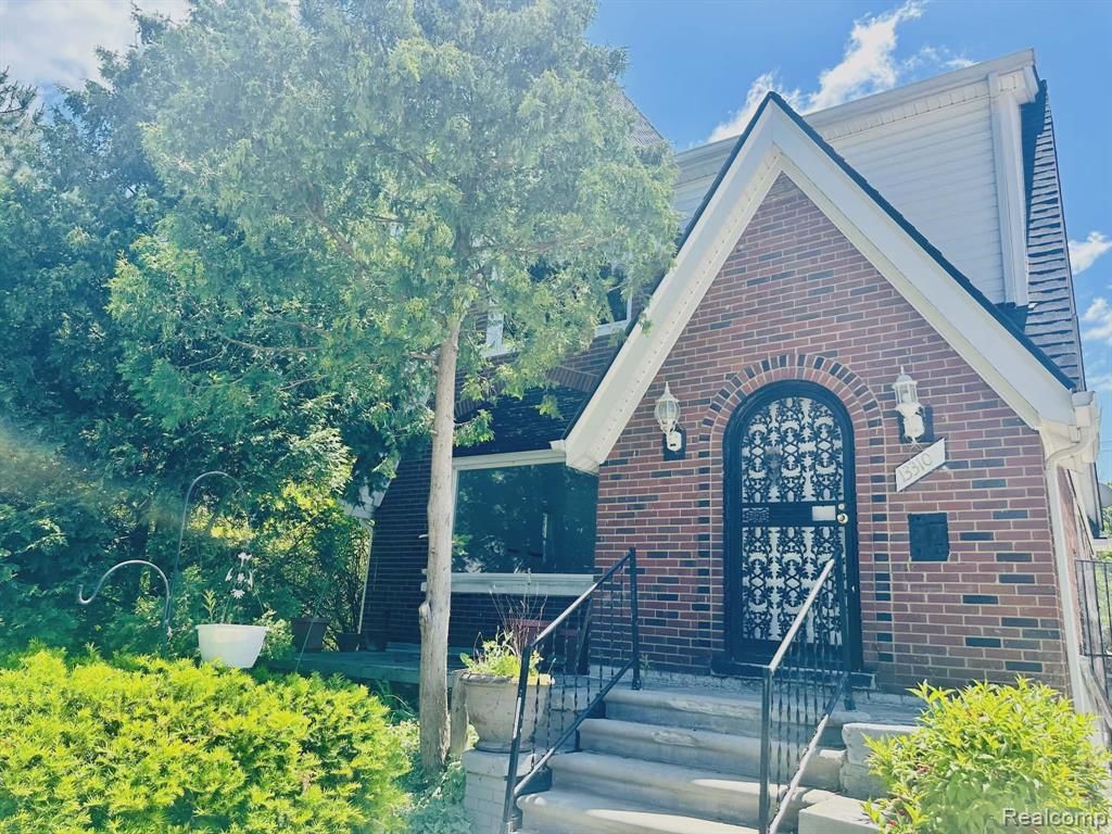 13310 Maiden Street, Detroit, MI 48213