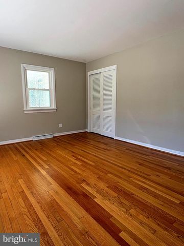 4 PATRICK HENRY ST, Fredericksburg, VA 22405