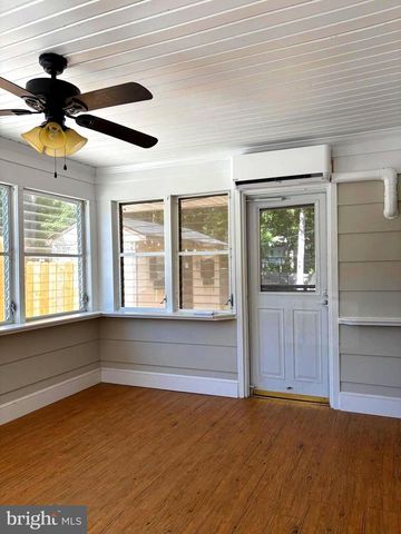 4 PATRICK HENRY ST, Fredericksburg, VA 22405
