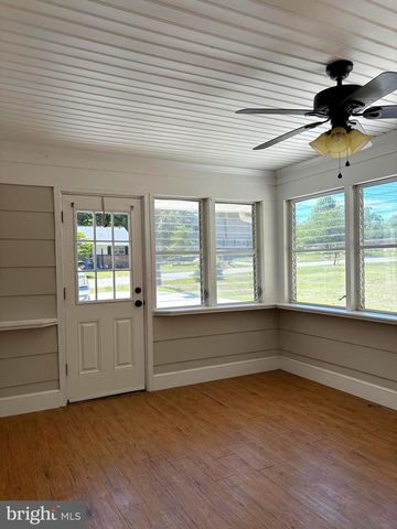 4 PATRICK HENRY ST, Fredericksburg, VA 22405