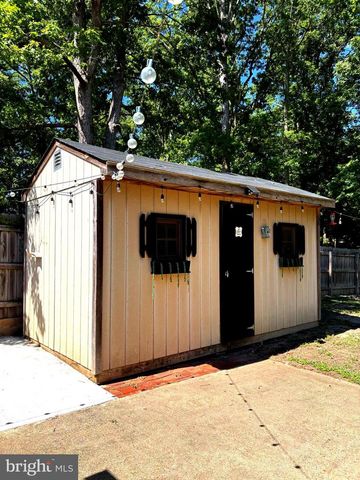 4 PATRICK HENRY ST, Fredericksburg, VA 22405