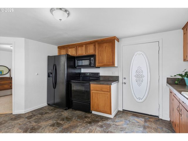 4976 Ne K Ave, Neotsu, OR 97364