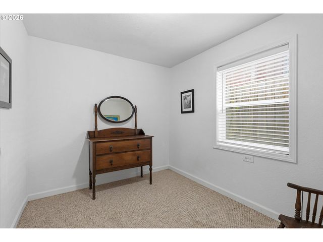 4976 Ne K Ave, Neotsu, OR 97364