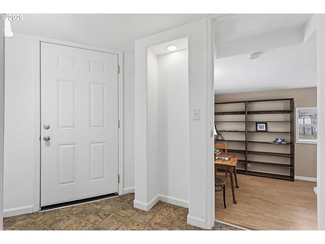 4976 Ne K Ave, Neotsu, OR 97364