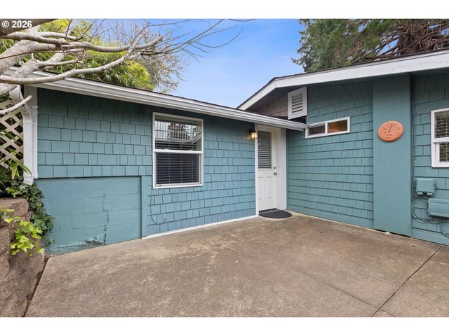 4976 Ne K Ave, Neotsu, OR 97364