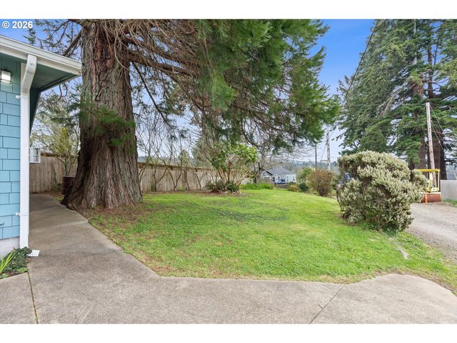 4976 Ne K Ave, Neotsu, OR 97364